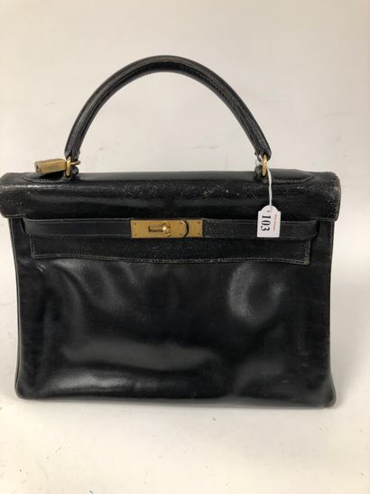 HERMES PARIS - MADE IN FRANCE
Kelly bag 32...