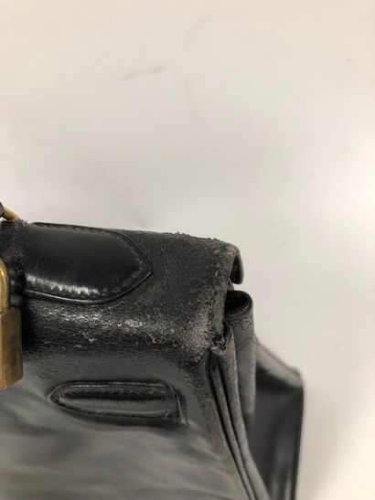 HERMES PARIS - MADE IN FRANCE
Kelly bag 32...