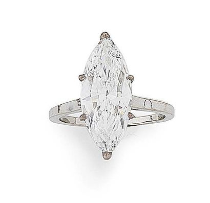 Bague solitaire en or gris 750 millièmes,...