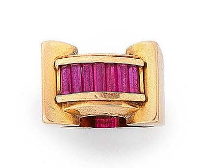 Bague Tank en or jaune (750) centrée d'un...