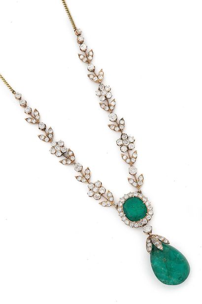 Collier ras de cou en or 585 millièmes, centré...