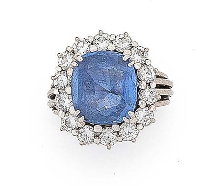 Importante bague marguerite en filins d'or...
