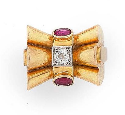 Bague Tank en or jaune (750) et platine (850)...