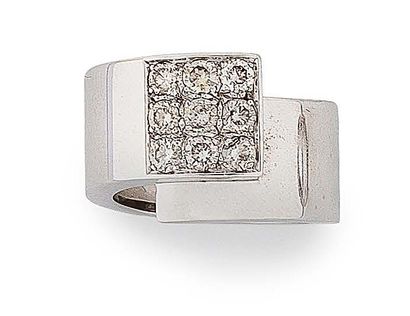 Bague bandeau en or gris (750) en partie...