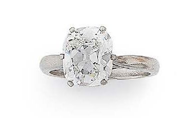 Bague solitaire en platine 850 millièmes,...