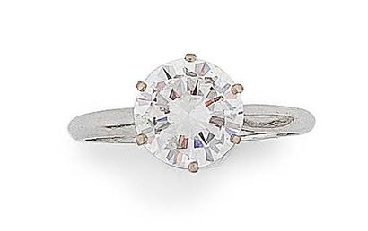 Bague solitaire en or gris 750 millièmes,...