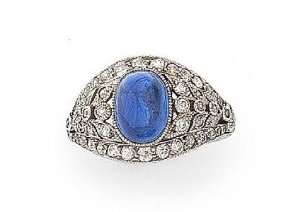 Délicate bague en platine (850) à monture...