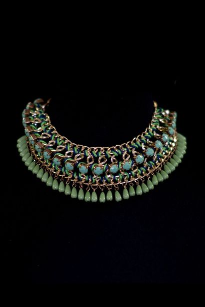 Collier antique
Necklace made of turquoise...