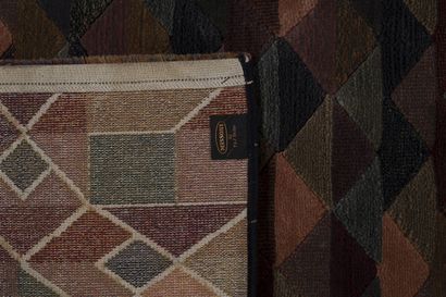 MISSONI Home
Wool carpet with geometric patterns.

140...