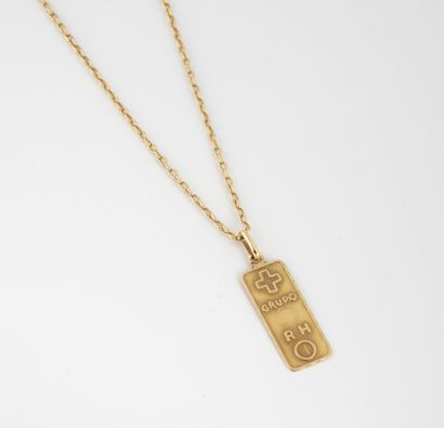 Rectangular pendant in yellow gold (750)...