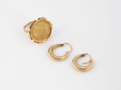 Lot of jewelry in yellow gold (750) :

-...
