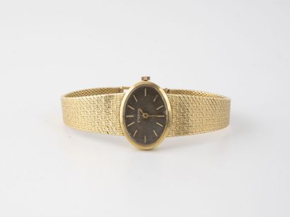 ETERNA
Lady's watch in yellow gold (750)....