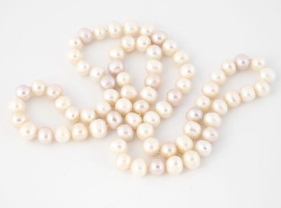 Sautoir de perles de culture baroques de...