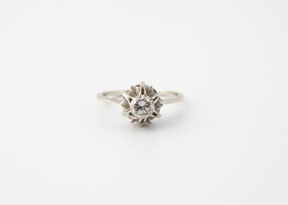 Bague solitaire en or jaune rhodié (750)...