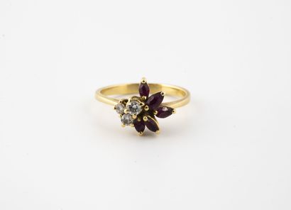 Yellow gold (750) ring set with small brilliant-cut...