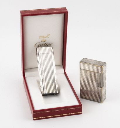 CARTIER Must
Pocket lighter in silver plated...