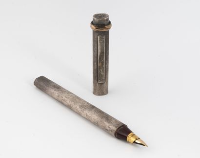 CARTIER, Trinity 
Trinity fountain pen in...