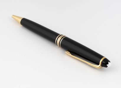 MONTBLANC, MEISTERSTUCK
A black resin and...