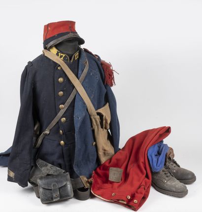Uniforme de fantassin du 17e R.I. Vers 1914-15.

Képi...