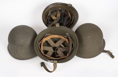 Lot de 4 casques français modèle 1951, avec...