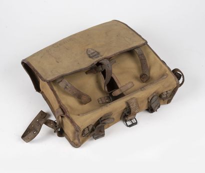 Havresac modèle 1893 dit As de carreau.

En...