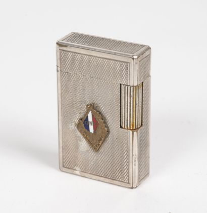 DUPONT
Briquet pour la maison Drago.

En...