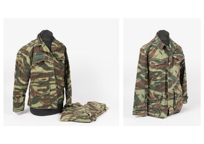 Lot de 2 vestes 47 toute arme en toile camouflée...
