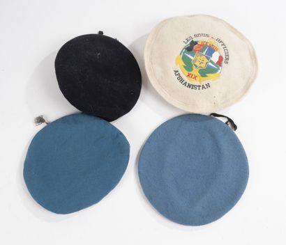 Lot comprenant :

-1 béret «commando».

-1...