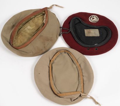 Lot de 3 bérets : 

-1 béret rouge de 1969...