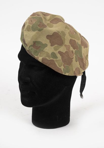 Béret de confection artisanale.

En toile...