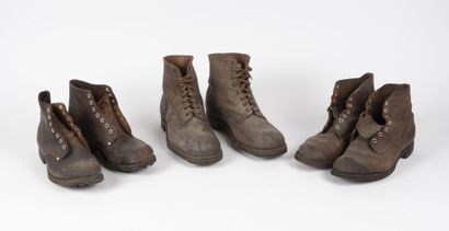 Lot de 3 paires de brodequins en cuir à semelles...