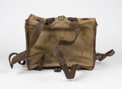 Havresac modèle 1893 dit As de carreau.

En...