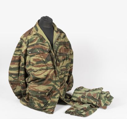 Lot d'une veste et d'un pantalon TAP 47/56...