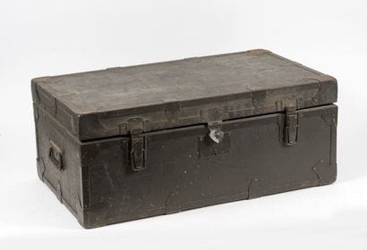 Cantine Popotte modèle 1952 pour officier.

Quasi...