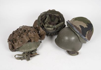 Lot de 5 casques modèle F1.

Avec leur intérieur...