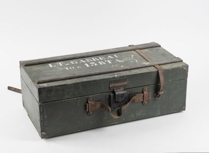 Petite malle en bois peint du Lt. Garreau...