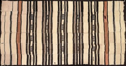 AFRIQUE
3 Mopti blankets in wool with polychrome...