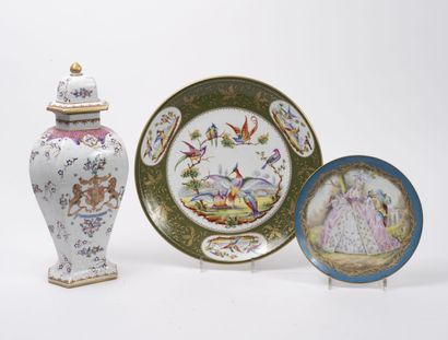 Three pieces of porcelain with polychrome...