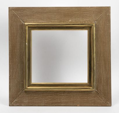 Frame in patinated and gilded wood.

Foliage...