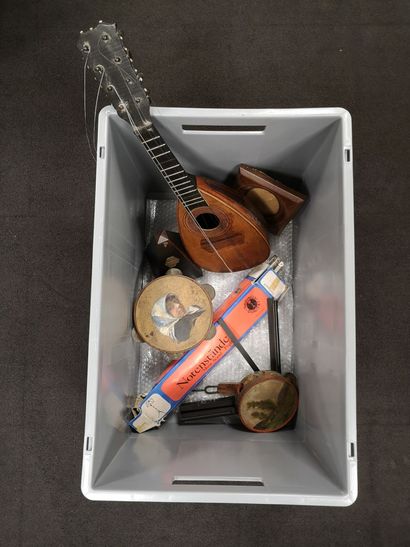INSTRUMENTS & ACCESSOIRES de MUSIQUE
- two...