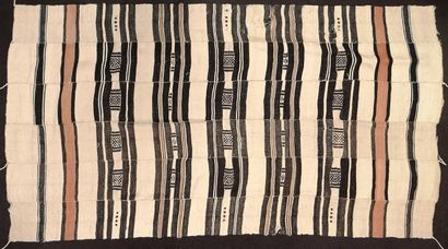 AFRIQUE
3 Mopti blankets in wool with polychrome...