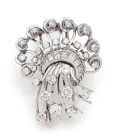 Clip de revers en platine (950) et or gris...
