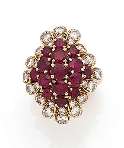 FRED, Paris
Bague bouquet en or jaune (750)...