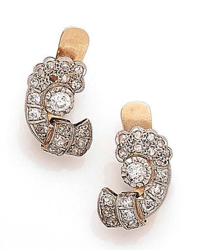 Paire de boucles d'oreilles en or jaune (750)...