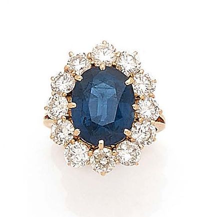 Bague marguerite en or jaune (750) ornée...