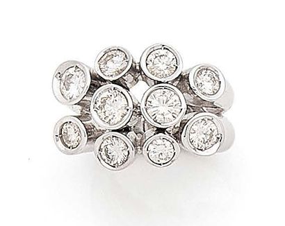 Amusing ring in white gold (750) formed by...
