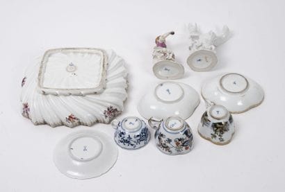 MEISSEN ou autres, XXème siècle
Set of 9...