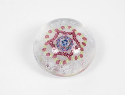 BACCARAT
Paperweight ball in colorless crystal...