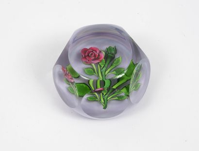SAINT LOUIS
A colorless crystal paperweight...