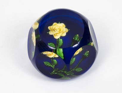 SAINT LOUIS
Paperweight ball in colorless...